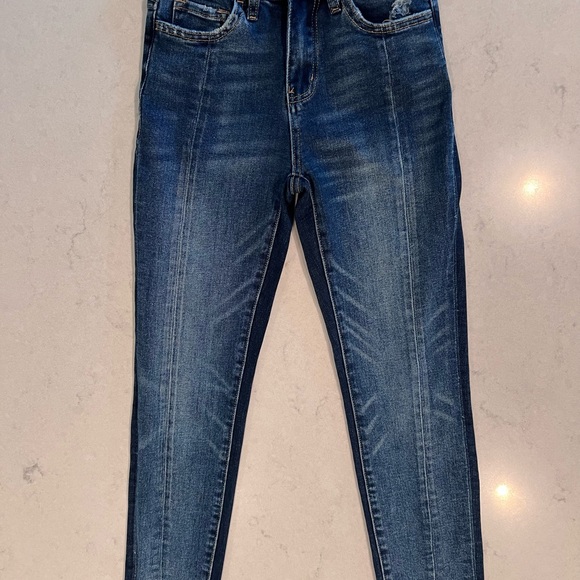 Nearly new Vervet jeans size 24. My daughter only wore them about 3 times ! - Picture 8 of 8